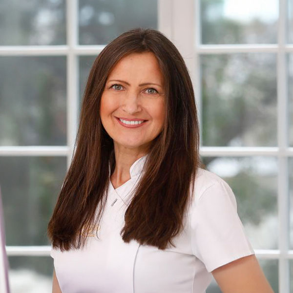 Dr. Henriette Lerner